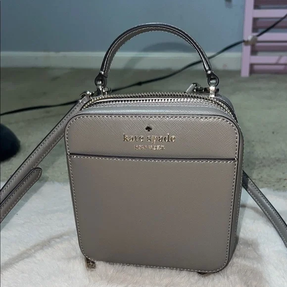 Kate Spade Elegant Crossbody Bag - Picture 9 of 10